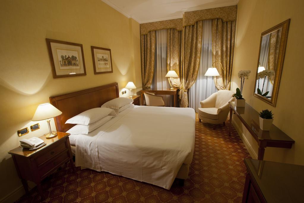 パレス ホテル バーリ エクステリア 写真
